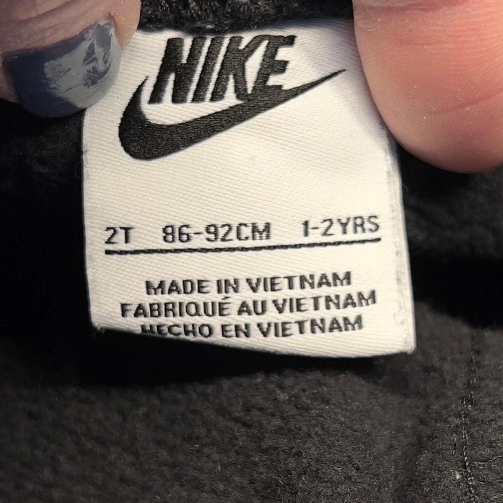 NIKE Boys Size 2T Nike Collection